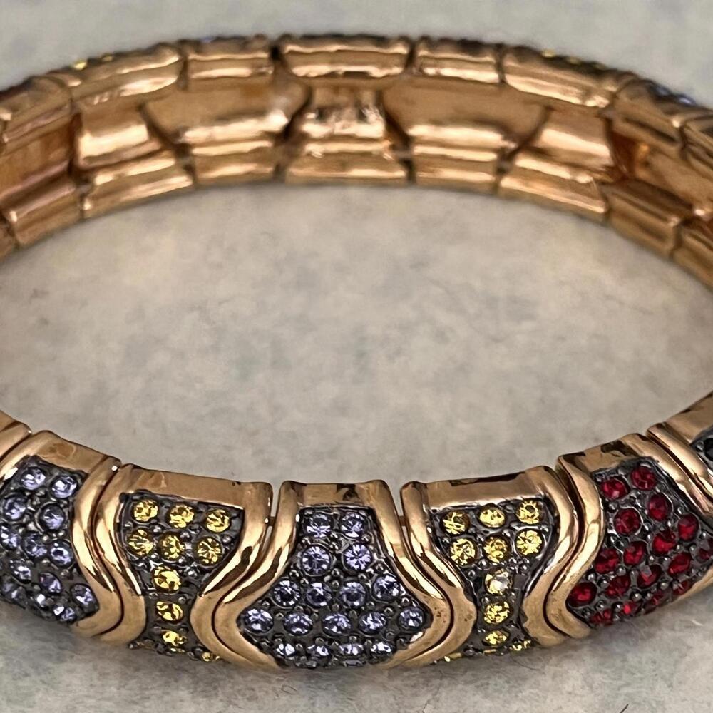 Beautiful Joan Rivers Multicolor Goldplated Rhinestone Large Stretch Bracelet - Picture 3 of 5